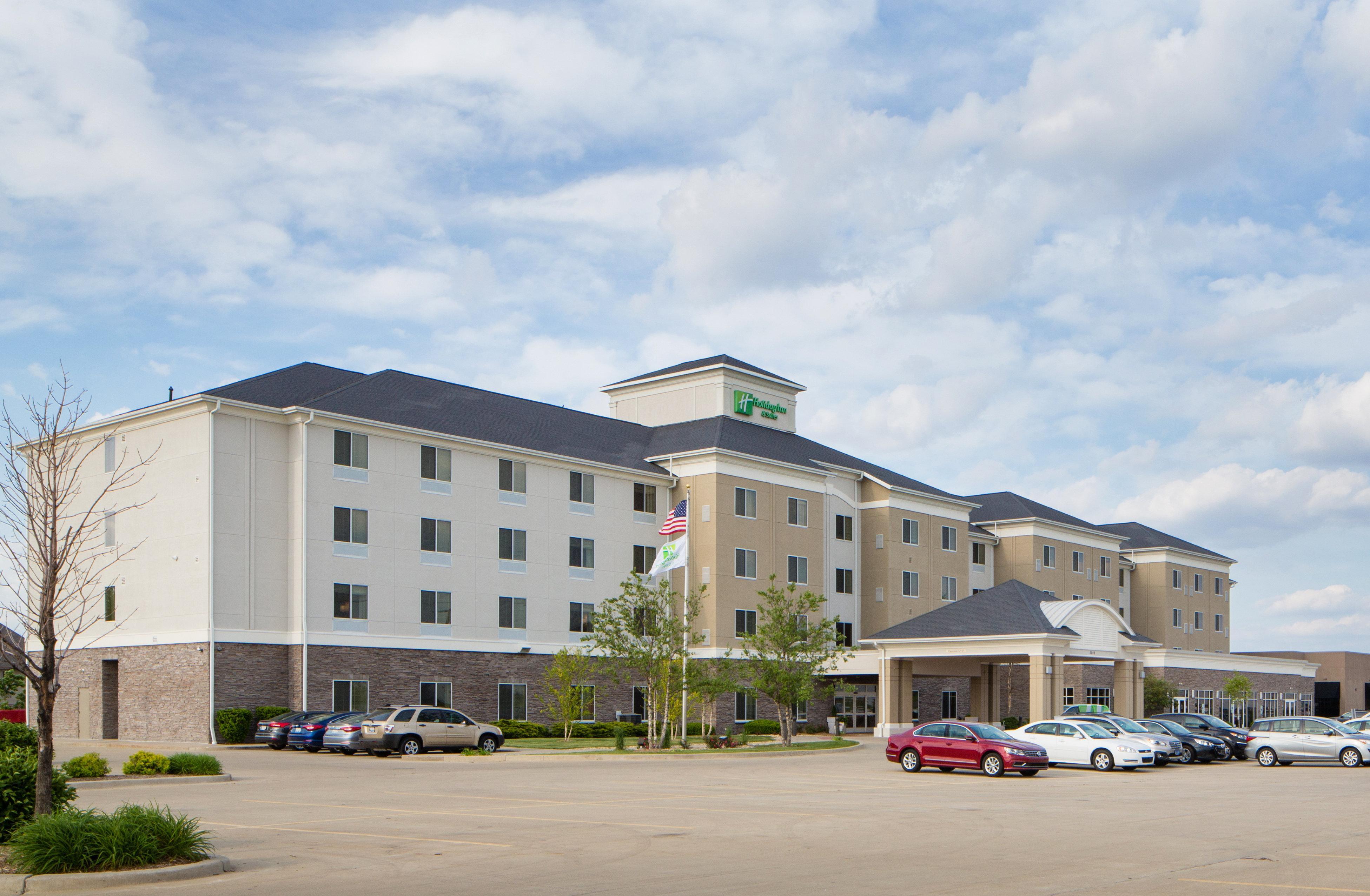 Holiday Inn Hotel & Suites Bloomington Airport By Ihg Экстерьер фото