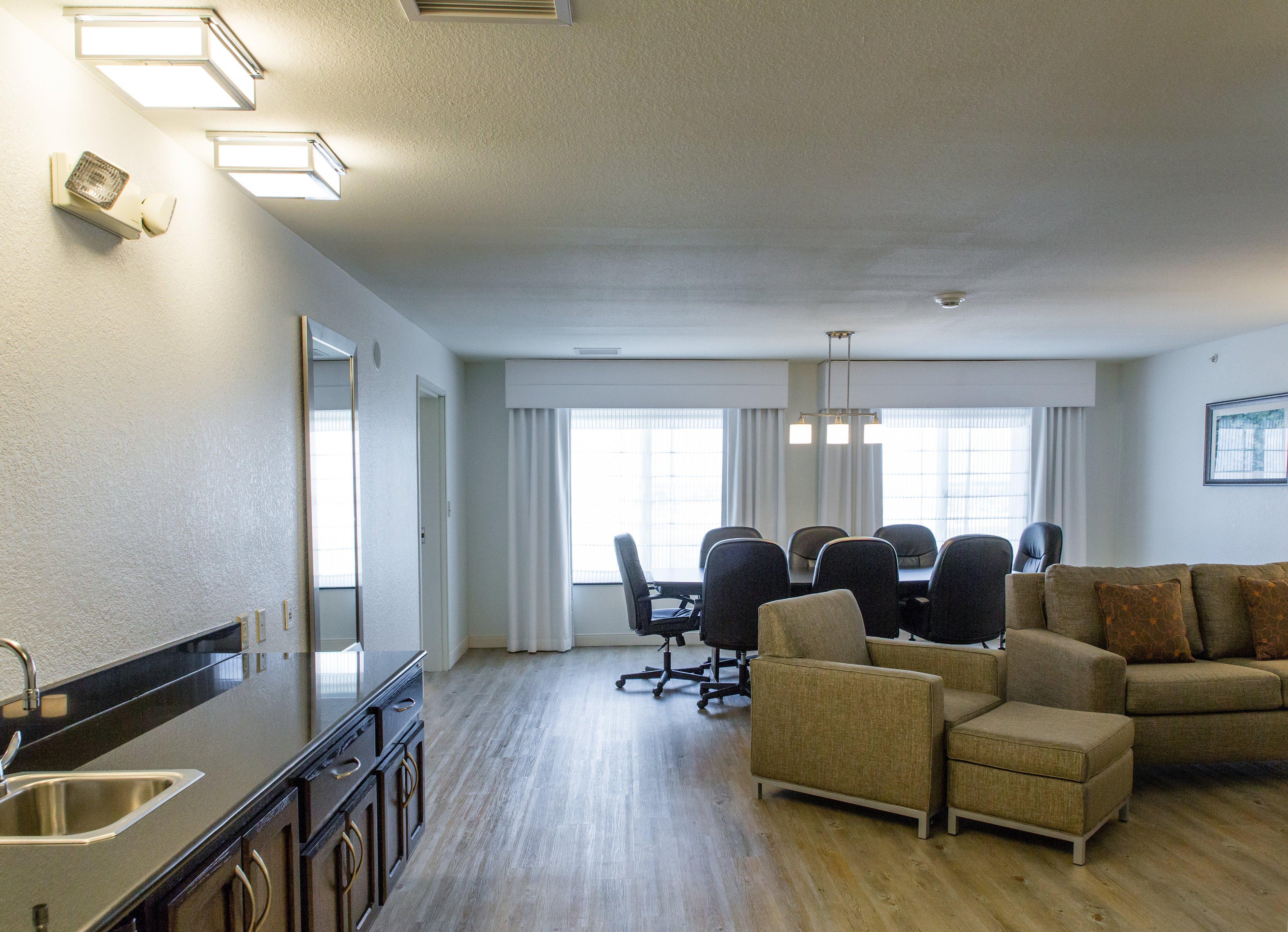 Holiday Inn Hotel & Suites Bloomington Airport By Ihg Экстерьер фото