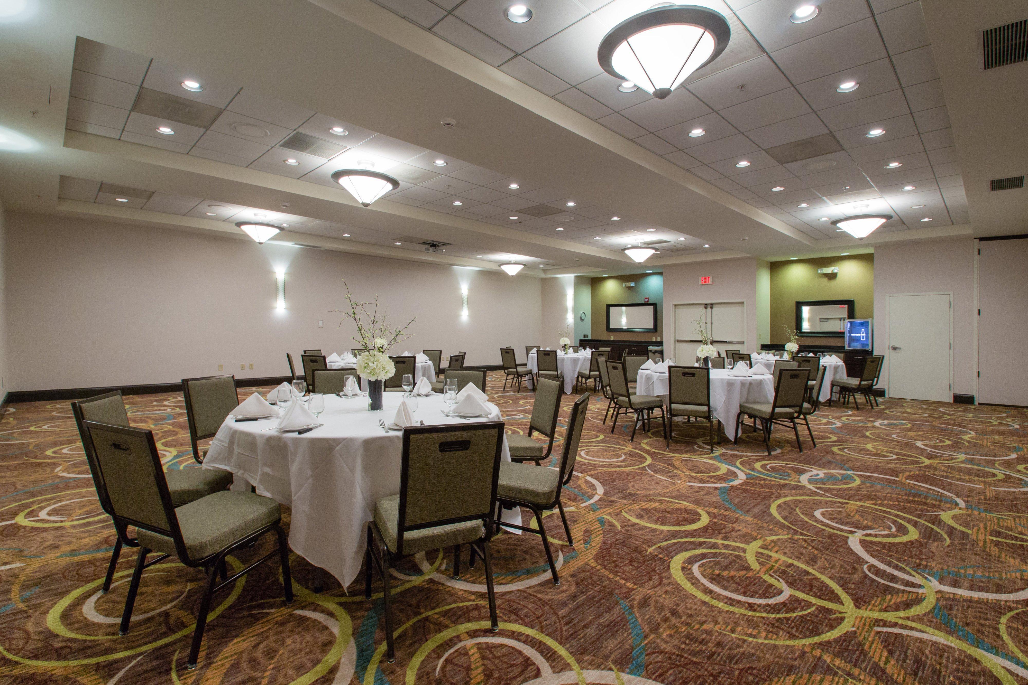 Holiday Inn Hotel & Suites Bloomington Airport By Ihg Экстерьер фото