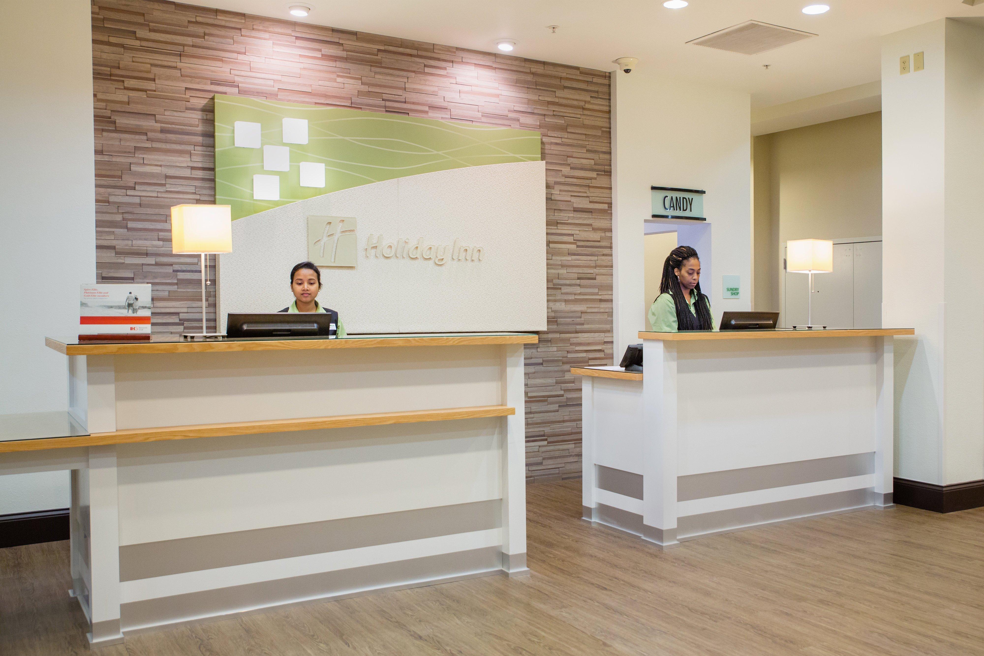 Holiday Inn Hotel & Suites Bloomington Airport By Ihg Экстерьер фото