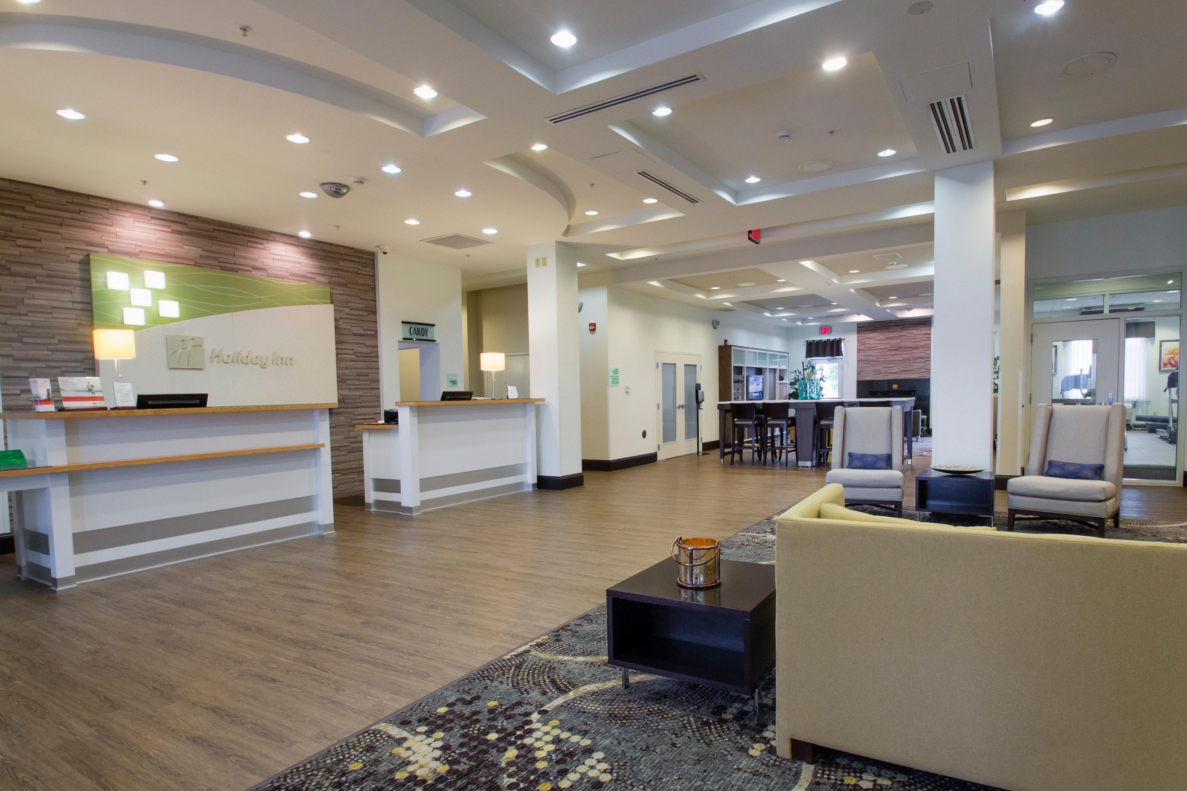 Holiday Inn Hotel & Suites Bloomington Airport By Ihg Экстерьер фото