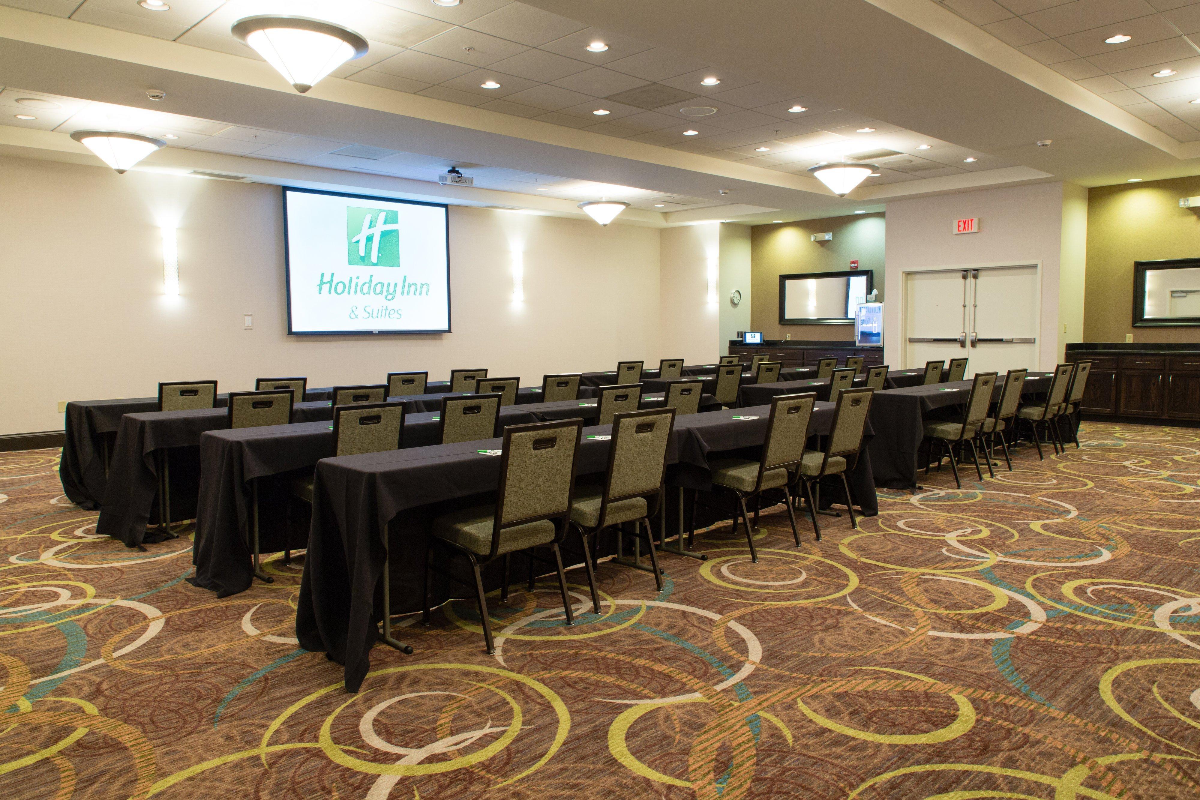 Holiday Inn Hotel & Suites Bloomington Airport By Ihg Экстерьер фото
