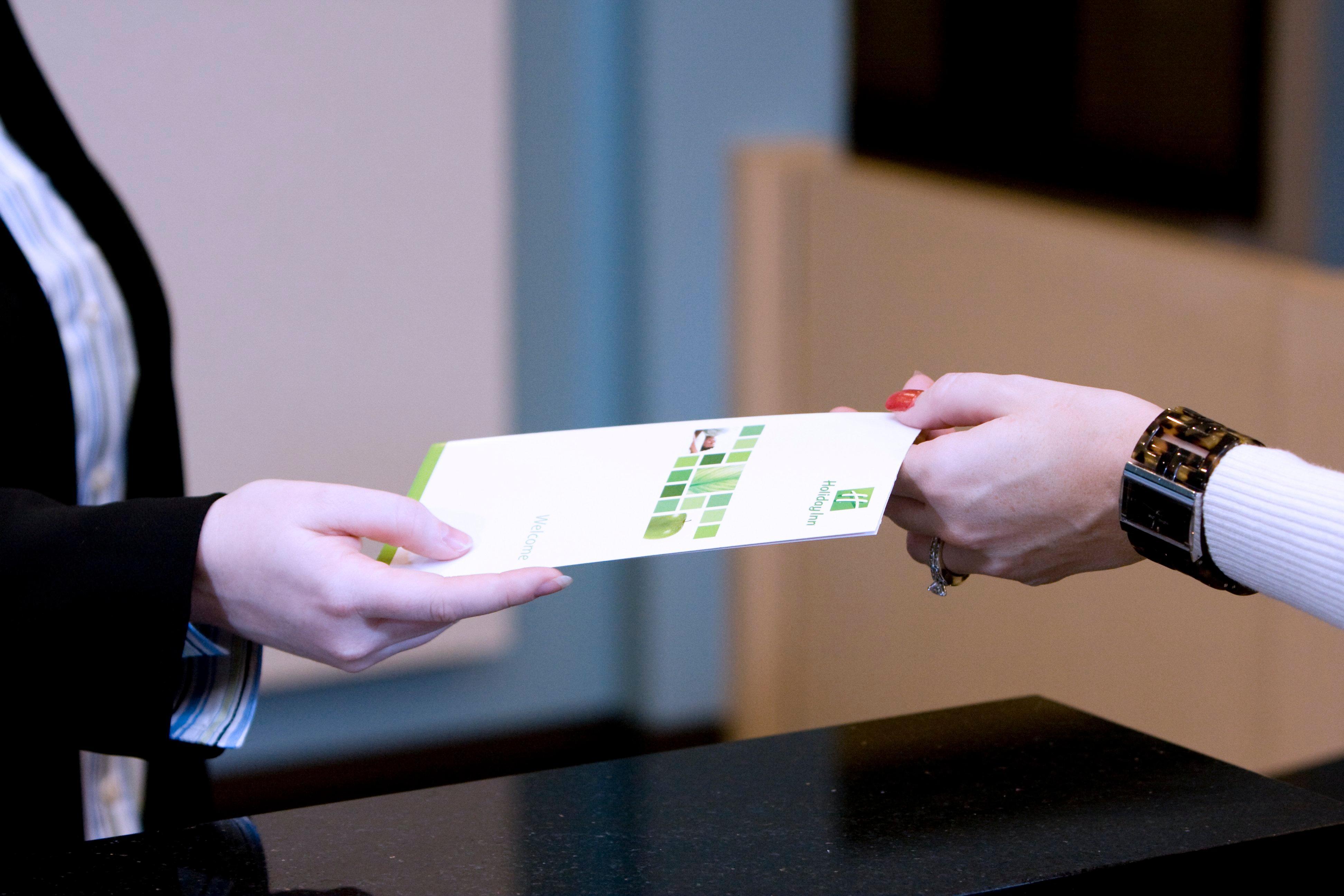 Holiday Inn Hotel & Suites Bloomington Airport By Ihg Экстерьер фото