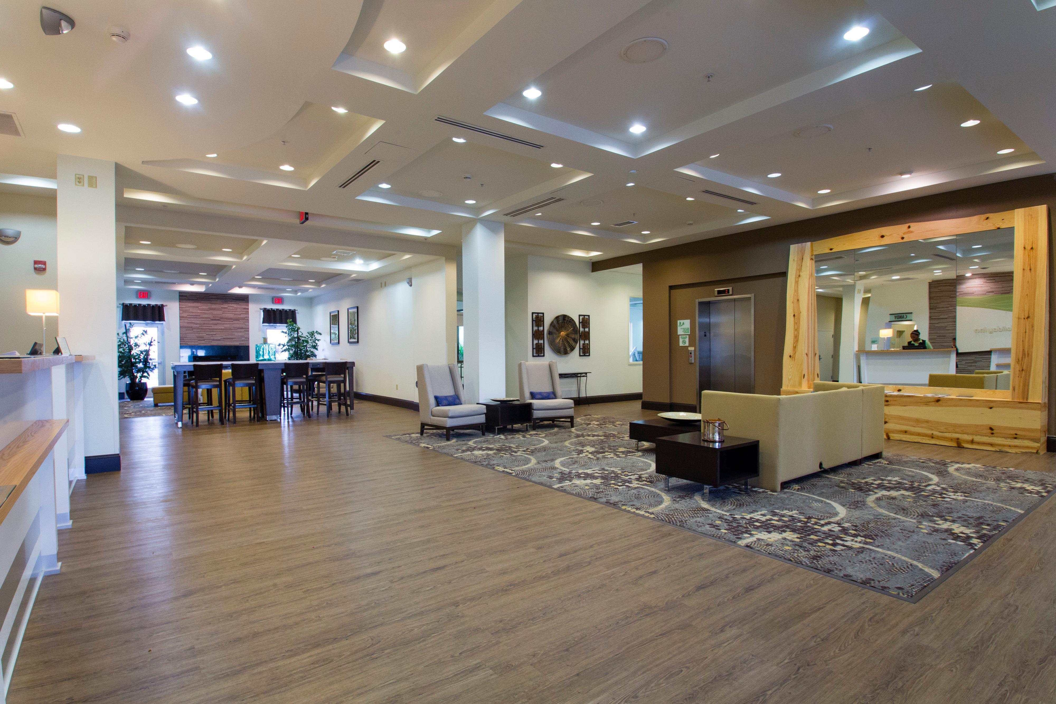 Holiday Inn Hotel & Suites Bloomington Airport By Ihg Экстерьер фото