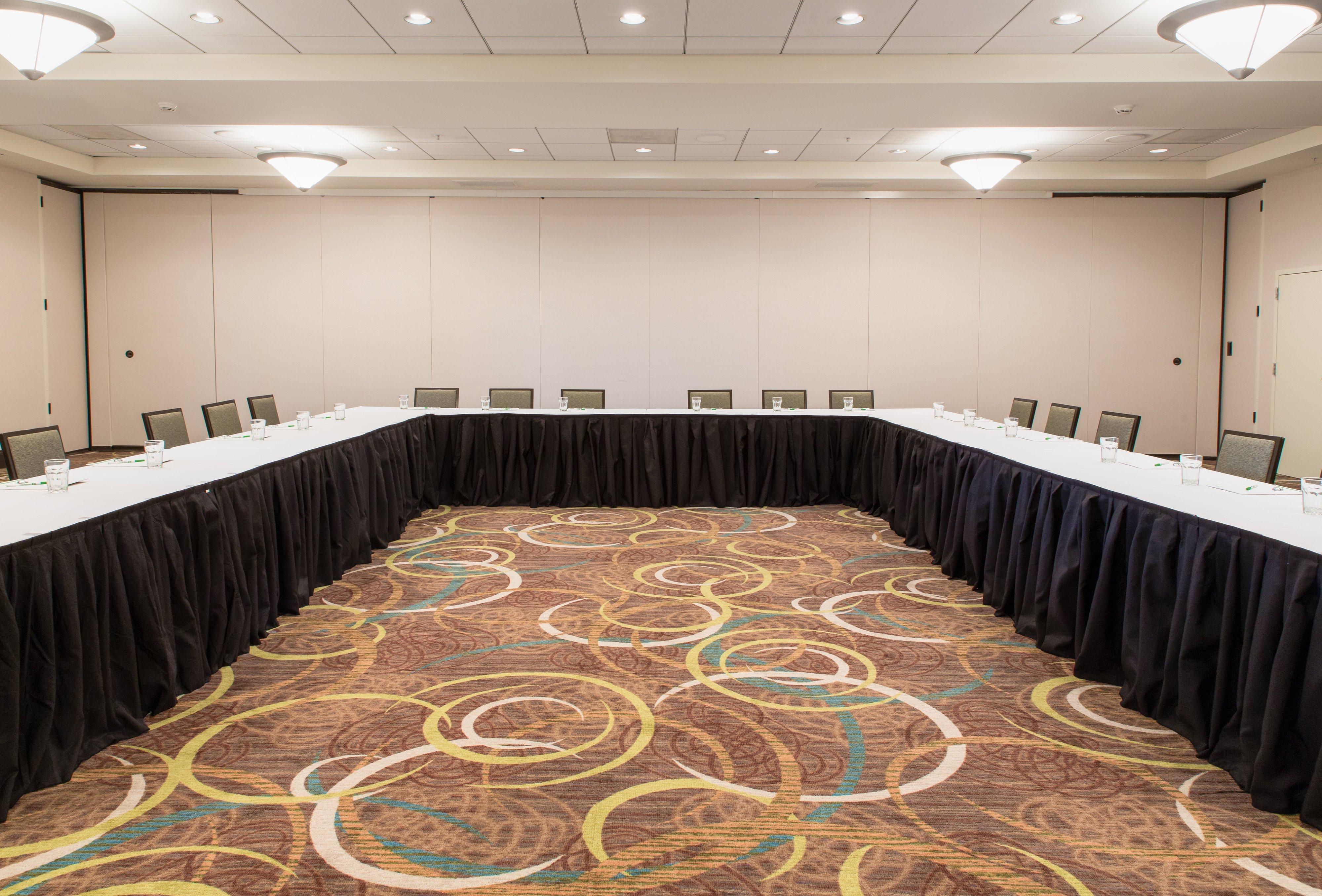 Holiday Inn Hotel & Suites Bloomington Airport By Ihg Экстерьер фото