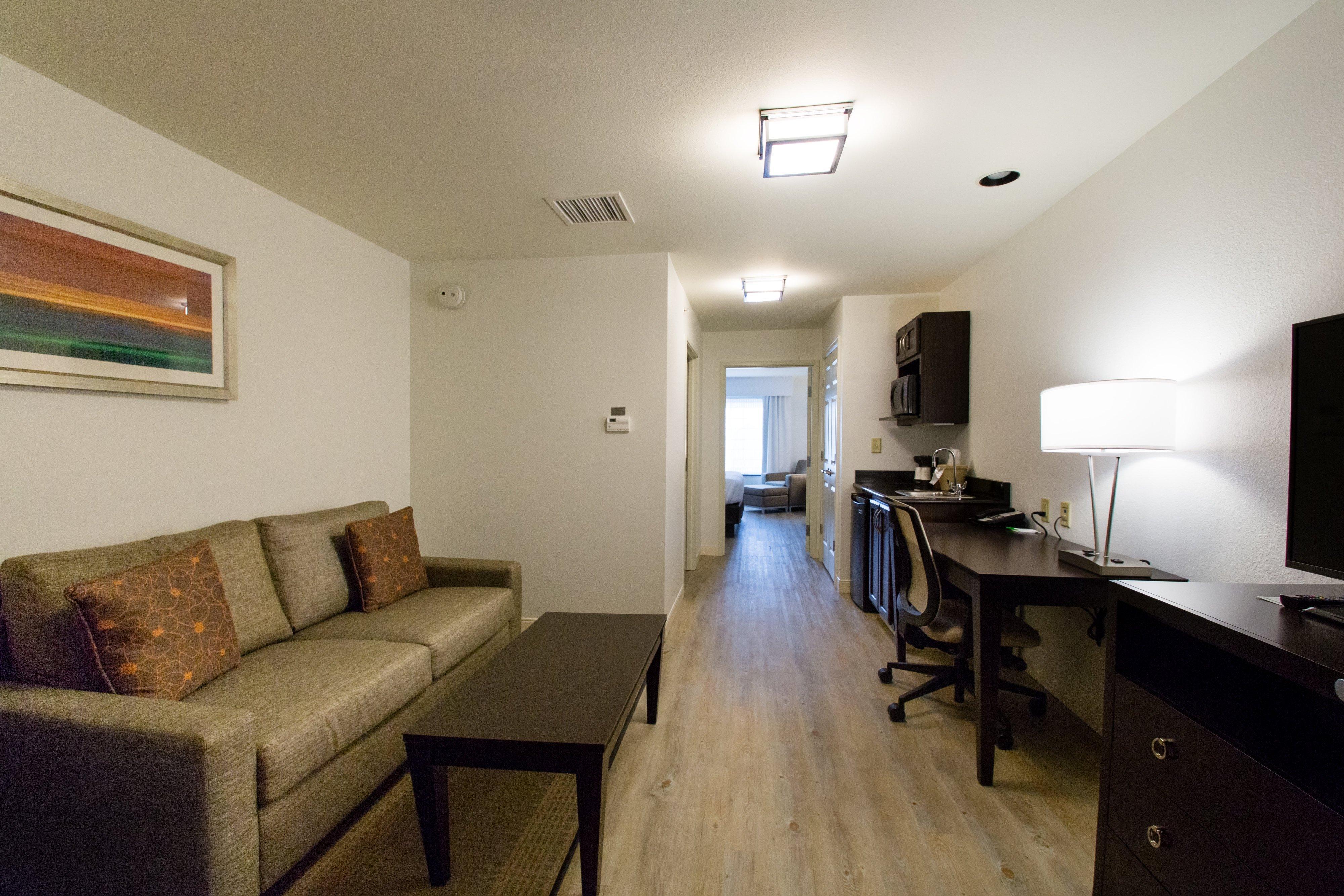 Holiday Inn Hotel & Suites Bloomington Airport By Ihg Экстерьер фото