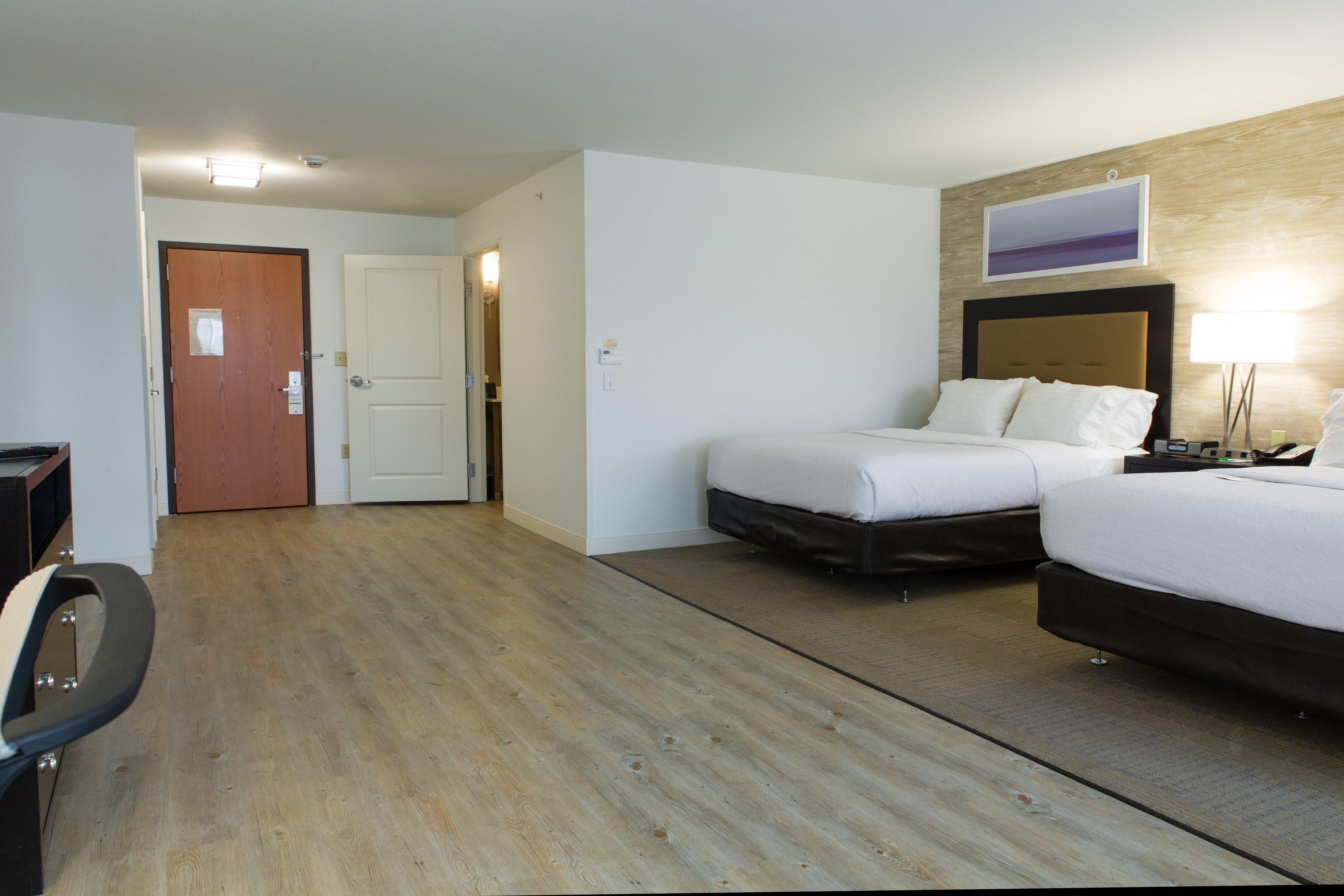 Holiday Inn Hotel & Suites Bloomington Airport By Ihg Экстерьер фото
