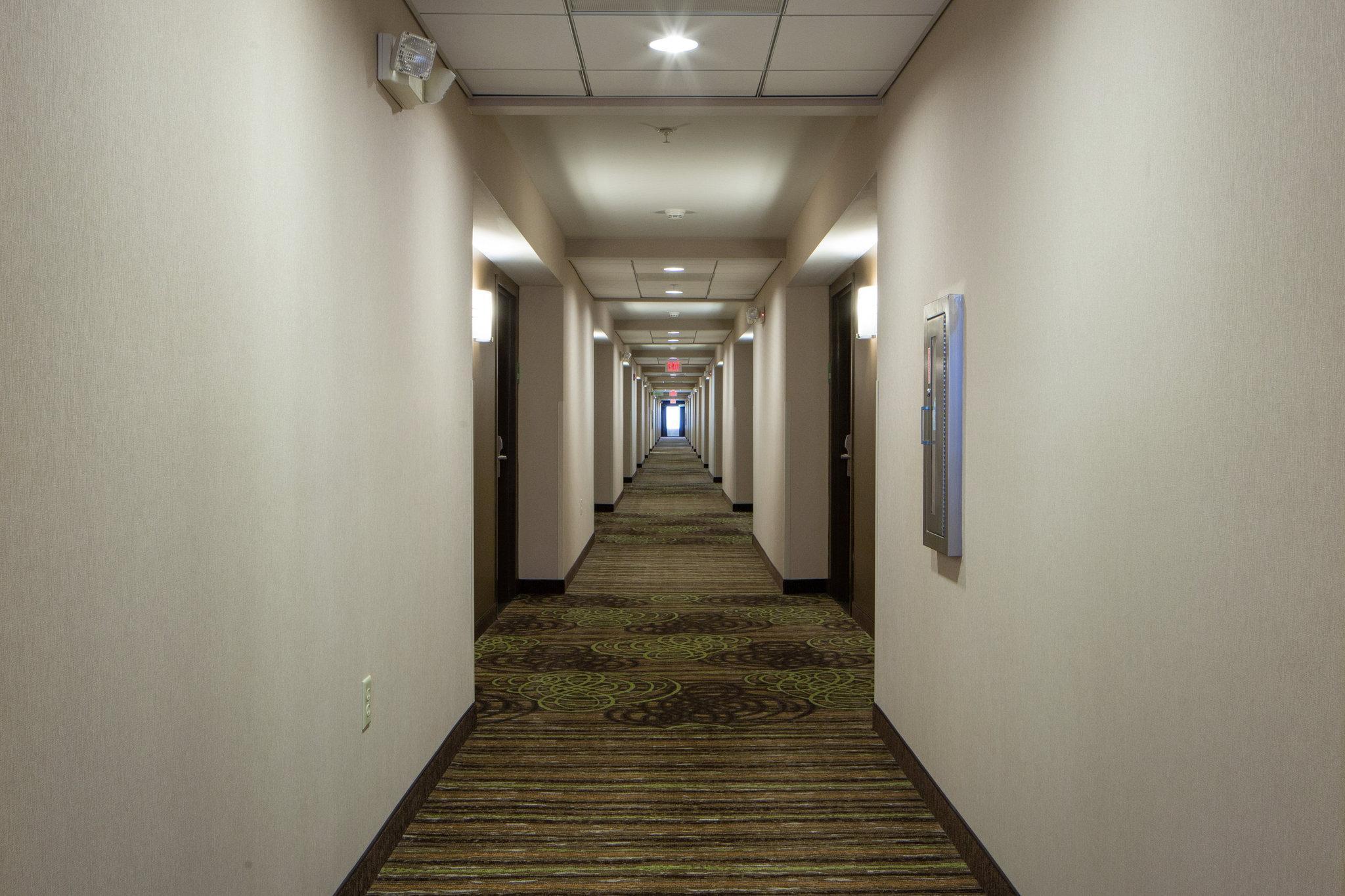 Holiday Inn Hotel & Suites Bloomington Airport By Ihg Экстерьер фото