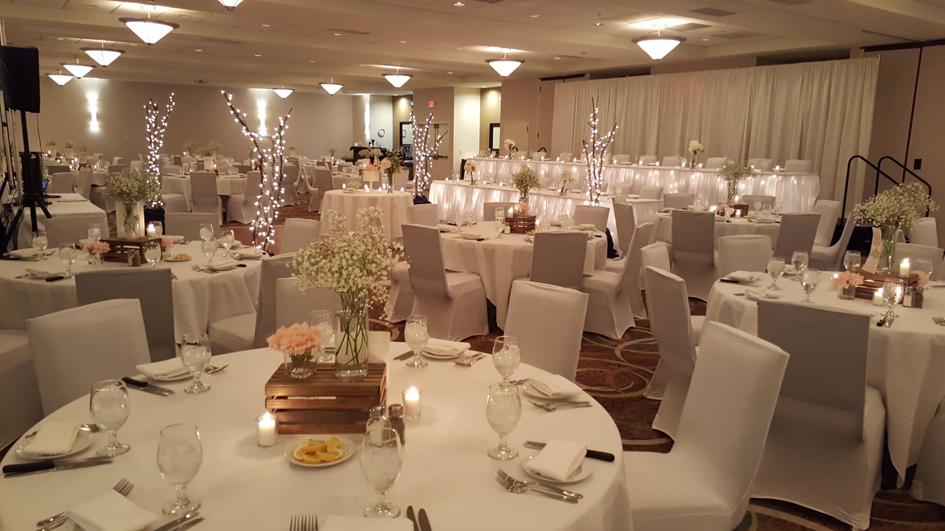 Holiday Inn Hotel & Suites Bloomington Airport By Ihg Экстерьер фото