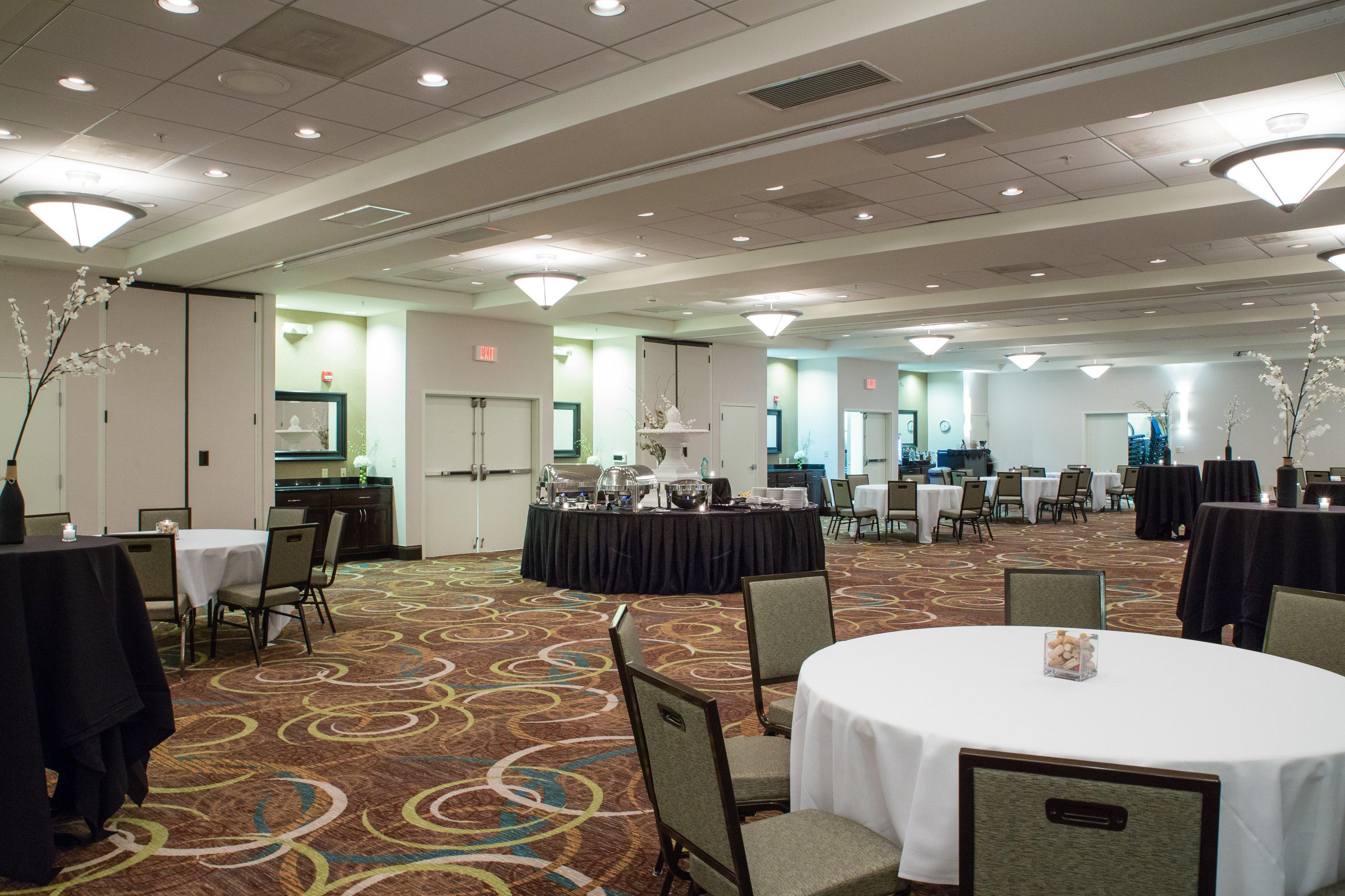 Holiday Inn Hotel & Suites Bloomington Airport By Ihg Экстерьер фото