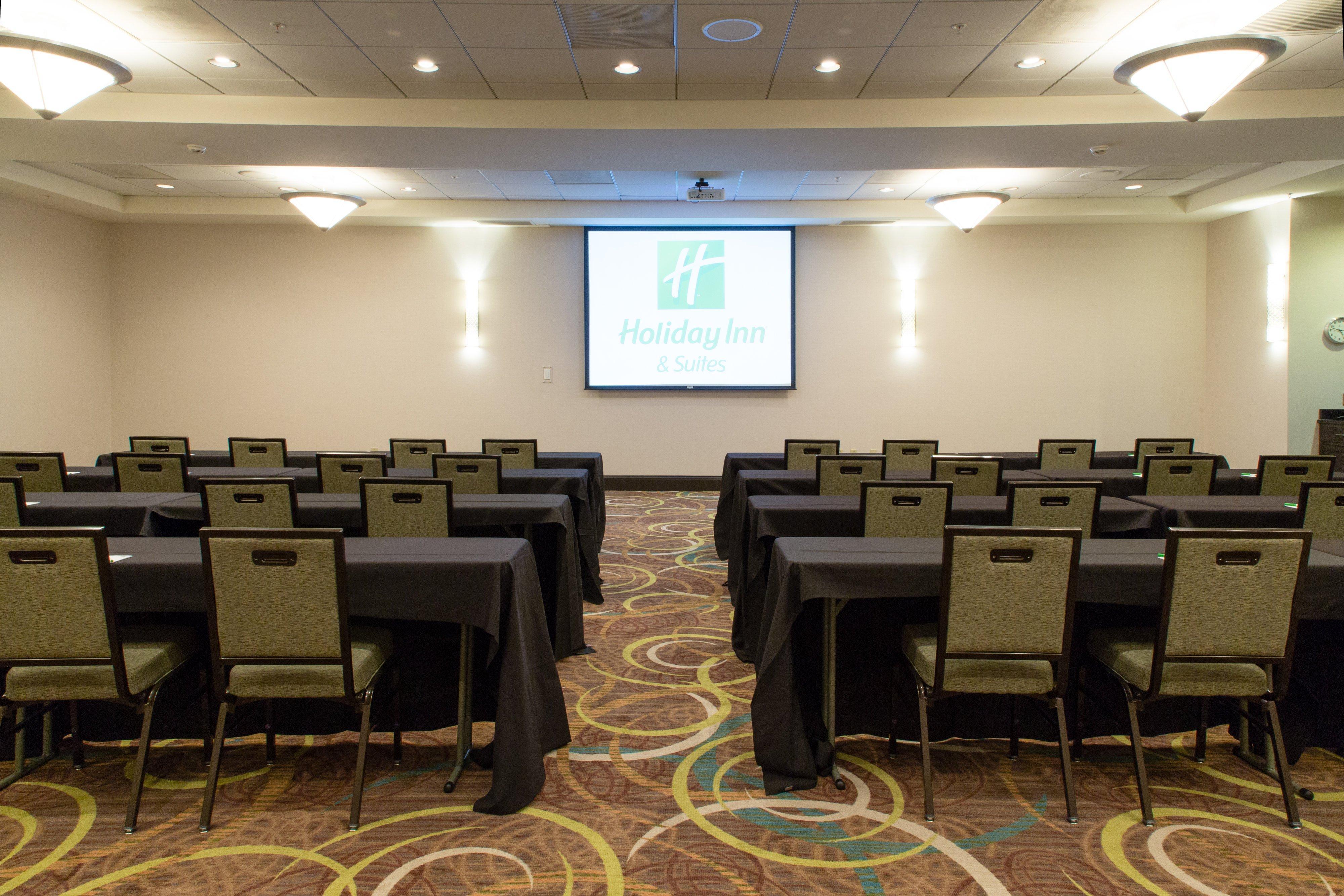 Holiday Inn Hotel & Suites Bloomington Airport By Ihg Экстерьер фото