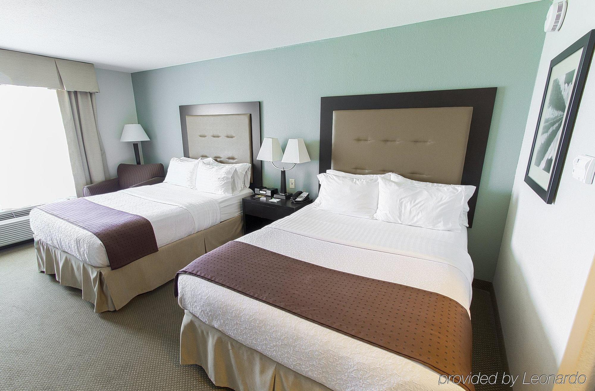 Holiday Inn Hotel & Suites Bloomington Airport By Ihg Экстерьер фото